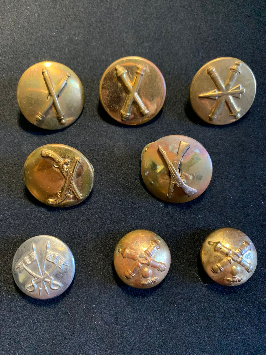 WWII US Army Infantry Cross Rifle Collar Pins and Buttons-Lot of 8