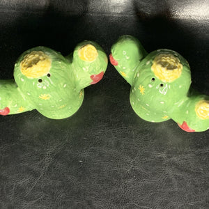 Vintage Cardinal Inc Cactus Salt & Pepper Shakers Handpainted
