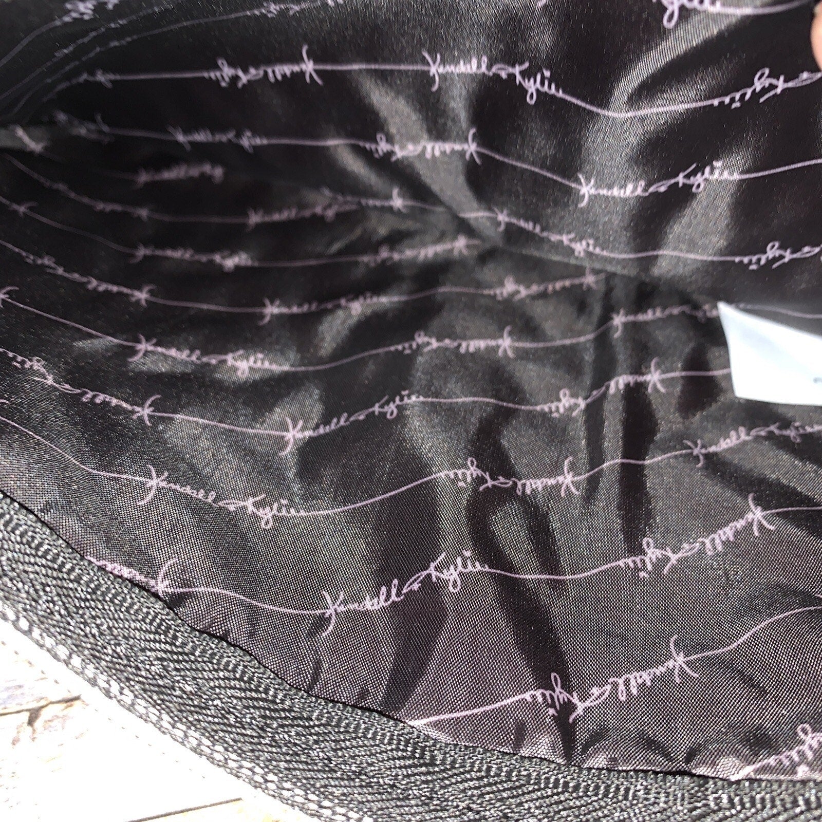 Kendall + Kylie Envelope Clutch Cosmetic Zip Pouch Gift Pack Black Patent Velvet