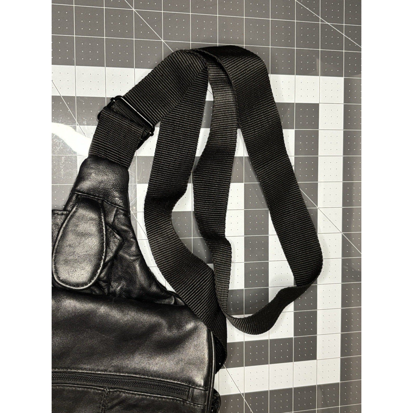 Buxton Genuine Leather Black Shoulder Slingback Hand Bag Purse