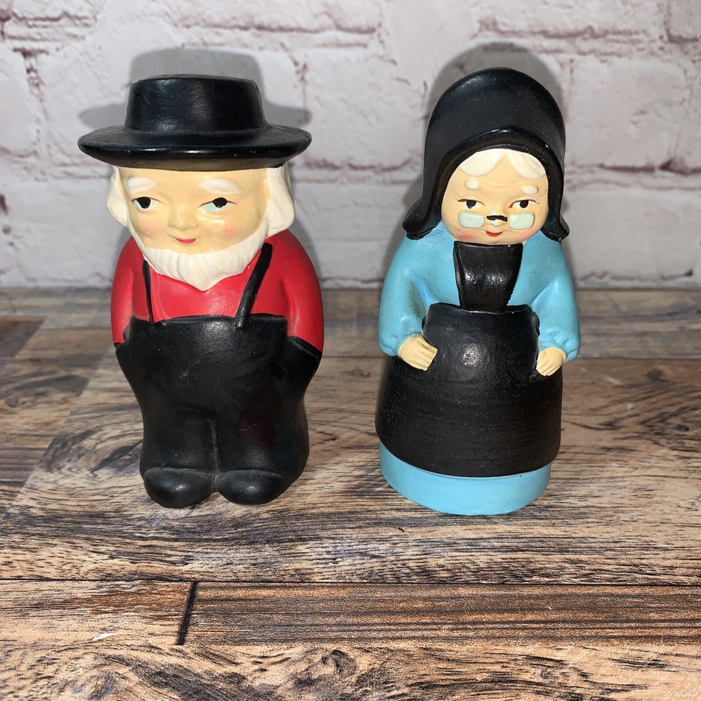 Vintage Old Amish Couple Salt & Pepper Shakers