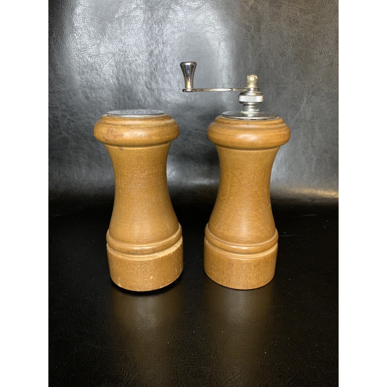 Vintage Wooden Salt Shaker & Pepper Mill Grinder Set 5” Tall MCM