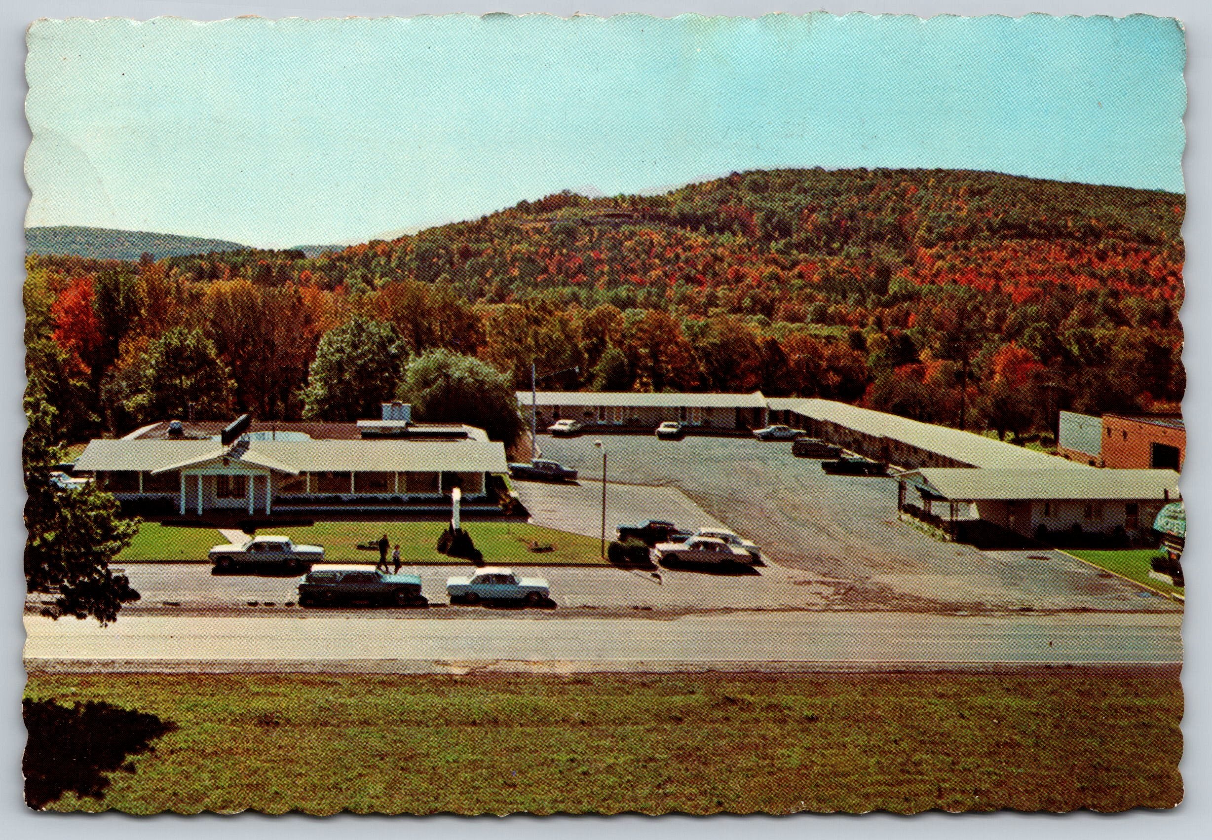 Captain’s Table Restaurant, Clearfield, Pennsylvania, VTG PC