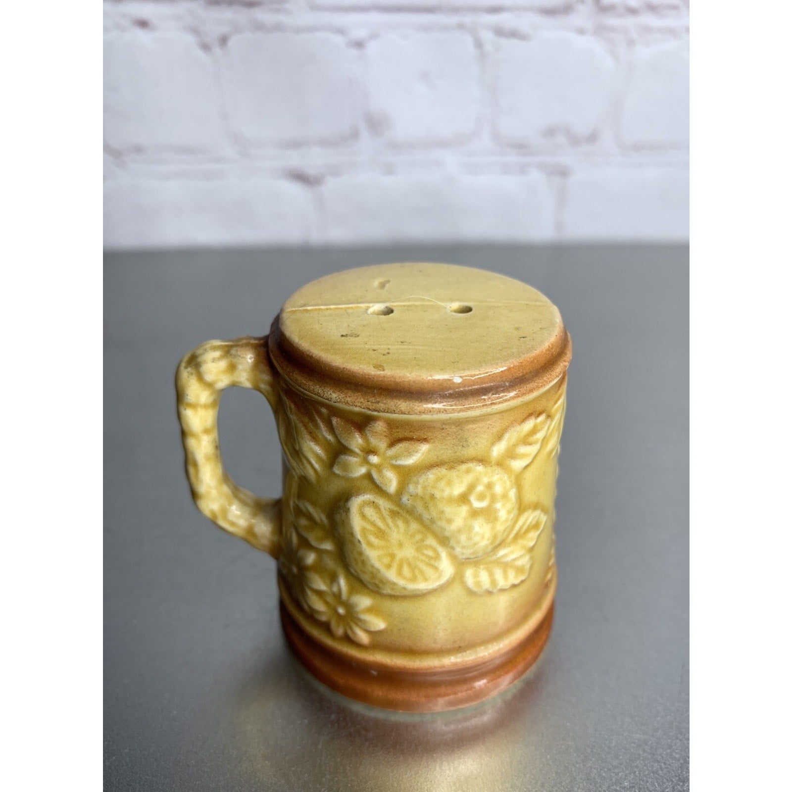 Hawaii Jamaica Nautical Salt “Or” Pepper Shaker Souvenir