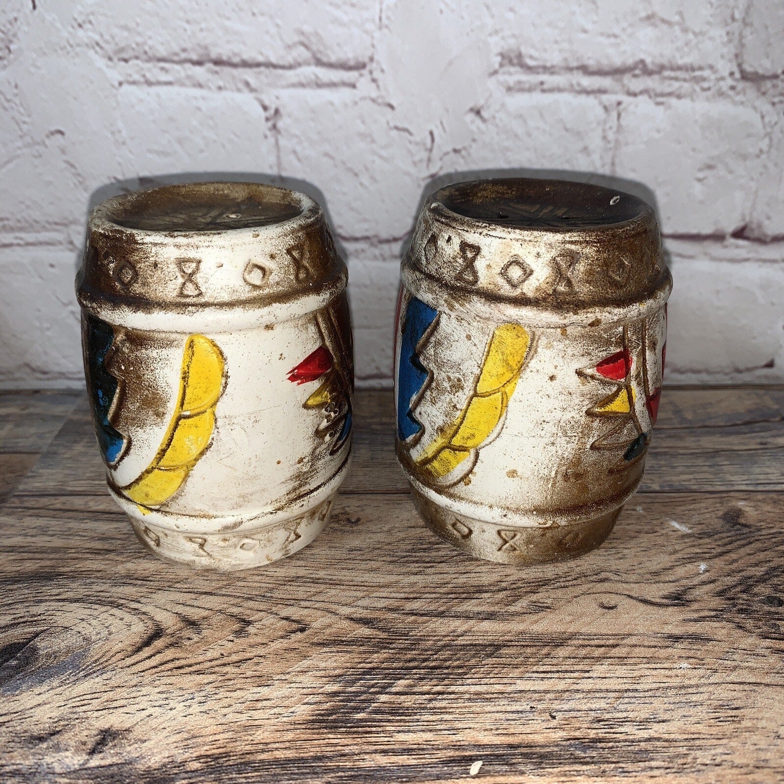 Vintage Large Ceramic Drum Salt & Pepper Shakers Native American (A)