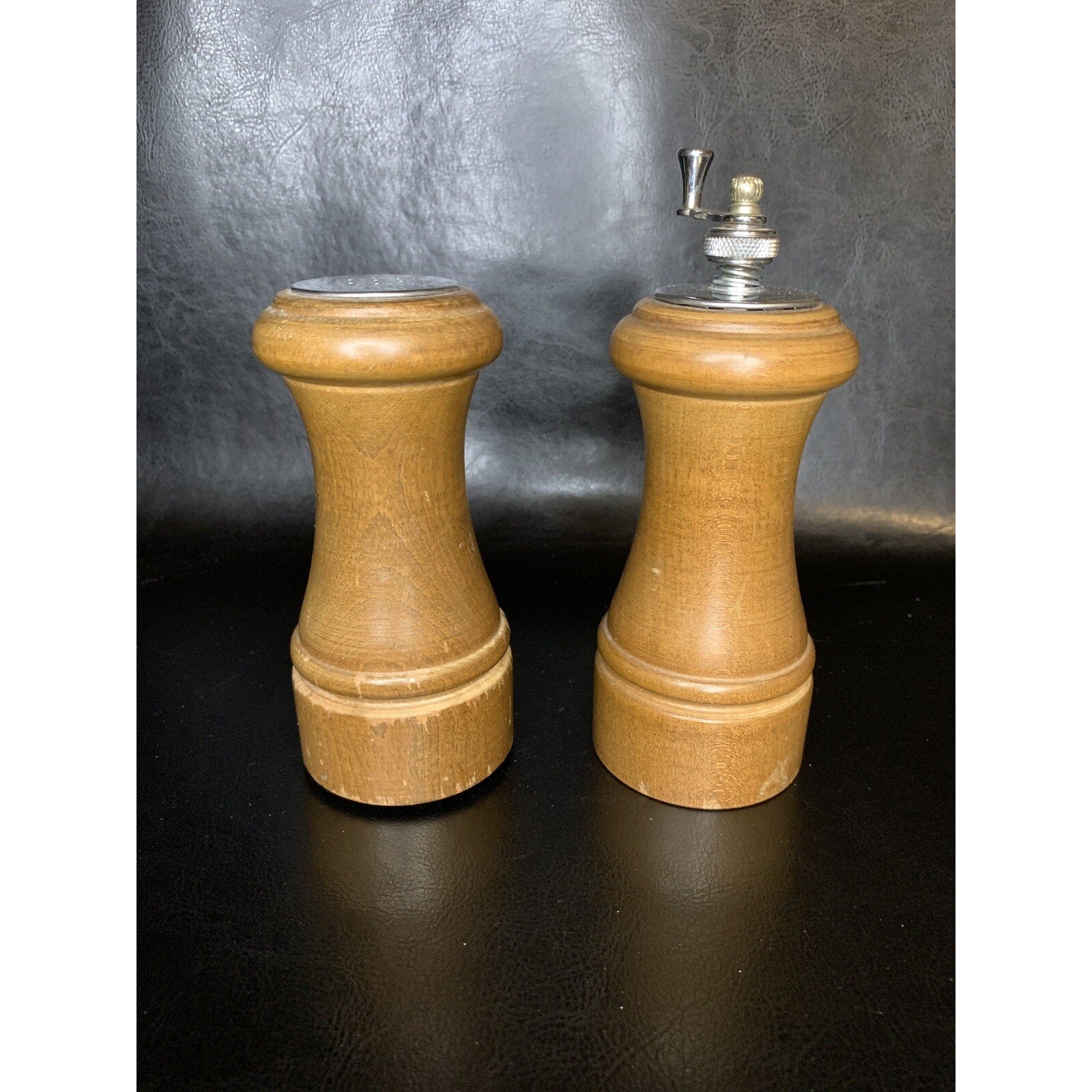 Vintage Wooden Salt Shaker & Pepper Mill Grinder Set 5” Tall MCM