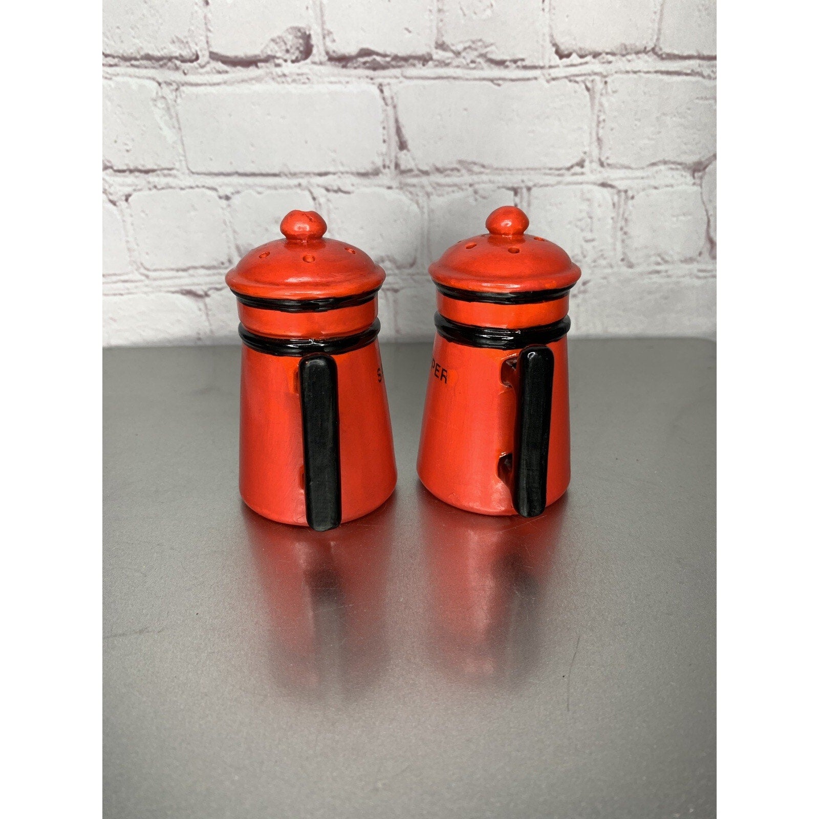 Vintage Red Coffee Pot Kettle Ceramic Salt & Pepper Shakers Japan