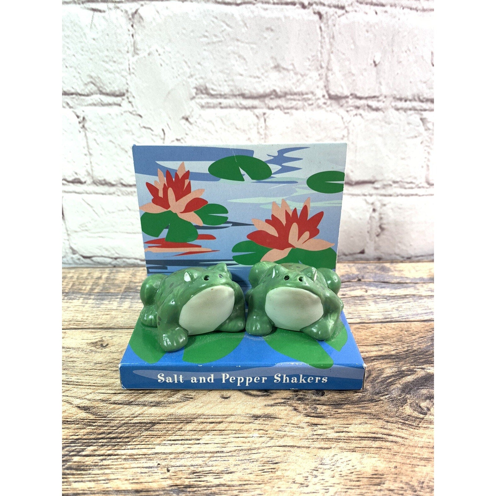 Vintage Ceramic Frogs Salt And Pepper Shakers, Wood & Charles Ltd, NY NOS (A)