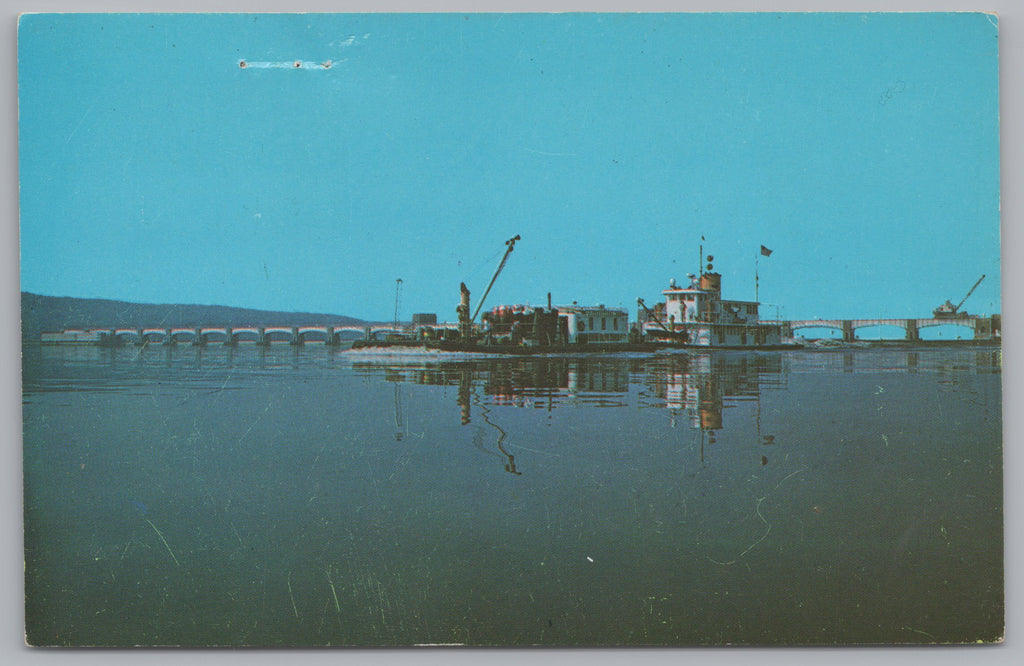 The Goldenrod, US Coast Guard Town Boat, Dam #14, LeClaire, Iowa, Vintage Post Card