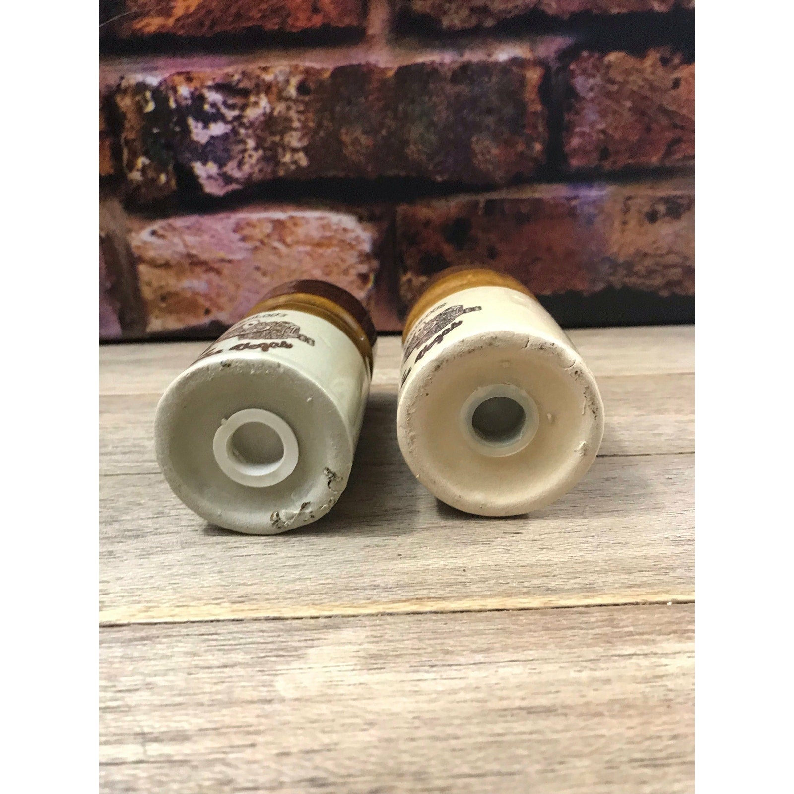 Vintage Ceramic Glazed Fabulous Las Vegas Salt & Pepper Shakers