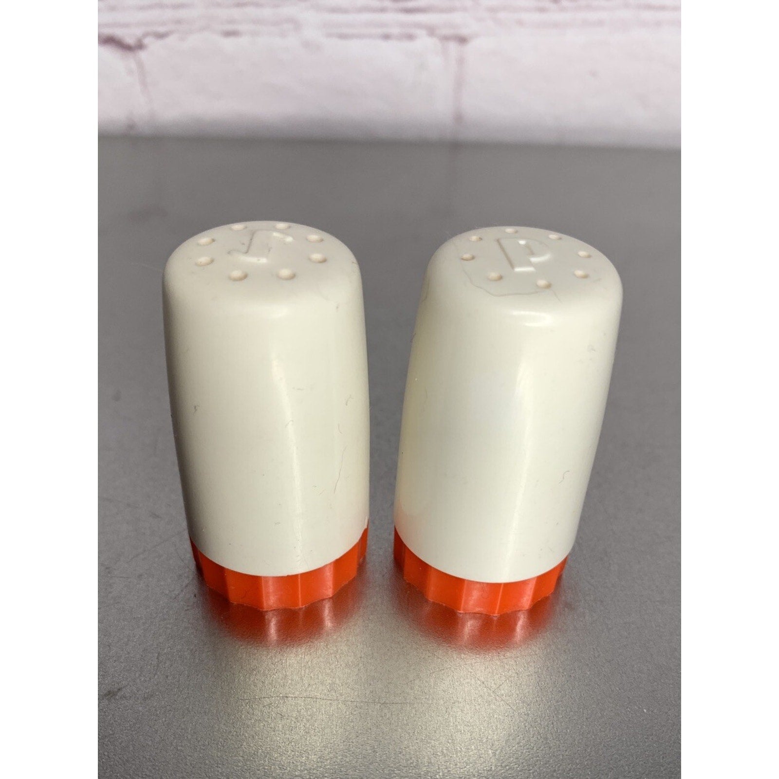 Vintage Retro Column Pillar Salt & Pepper Shakers White Red Plastic