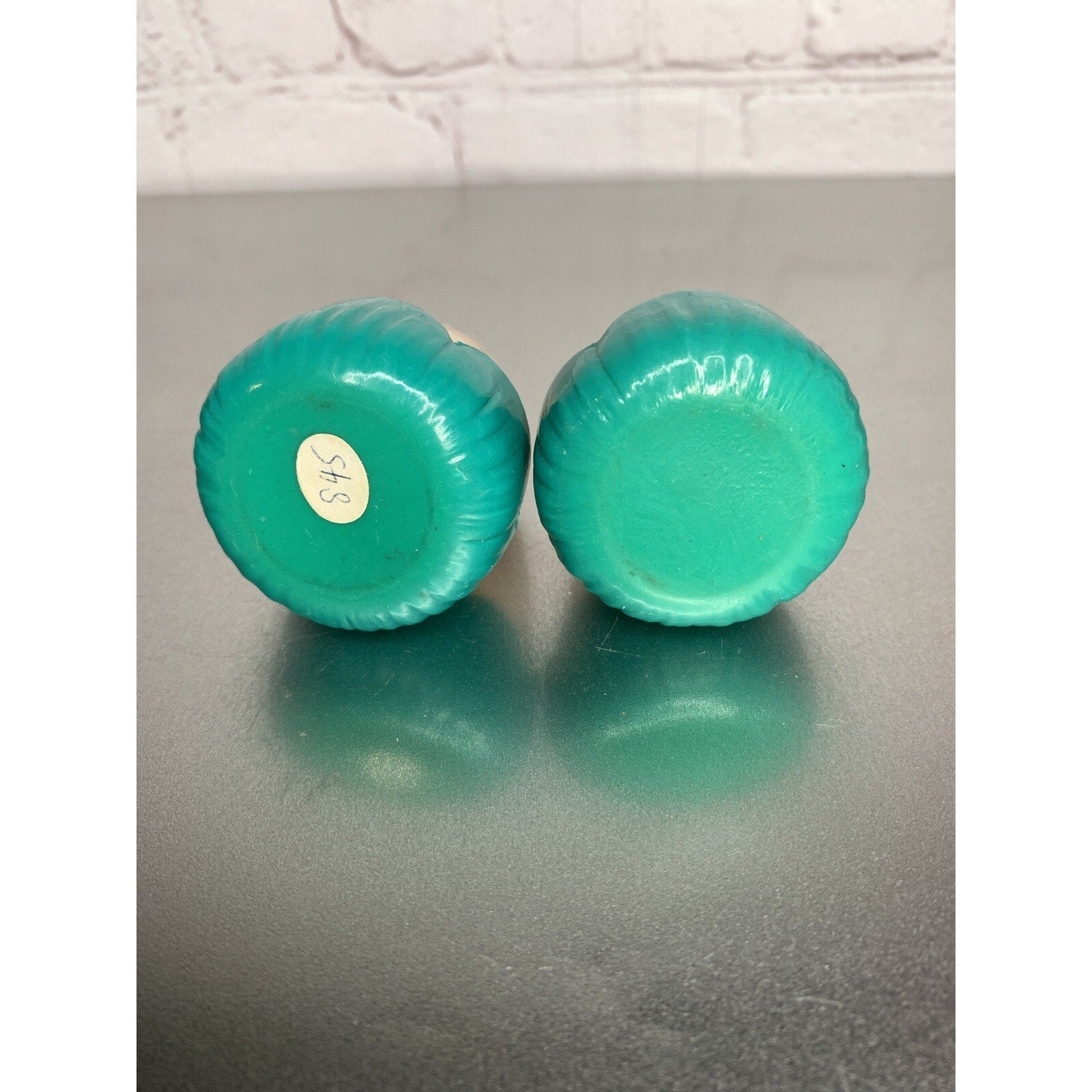 Vintage Tulip MCM Salt Pepper Shakers Green Light CreamPink Plastic Hollywood CA