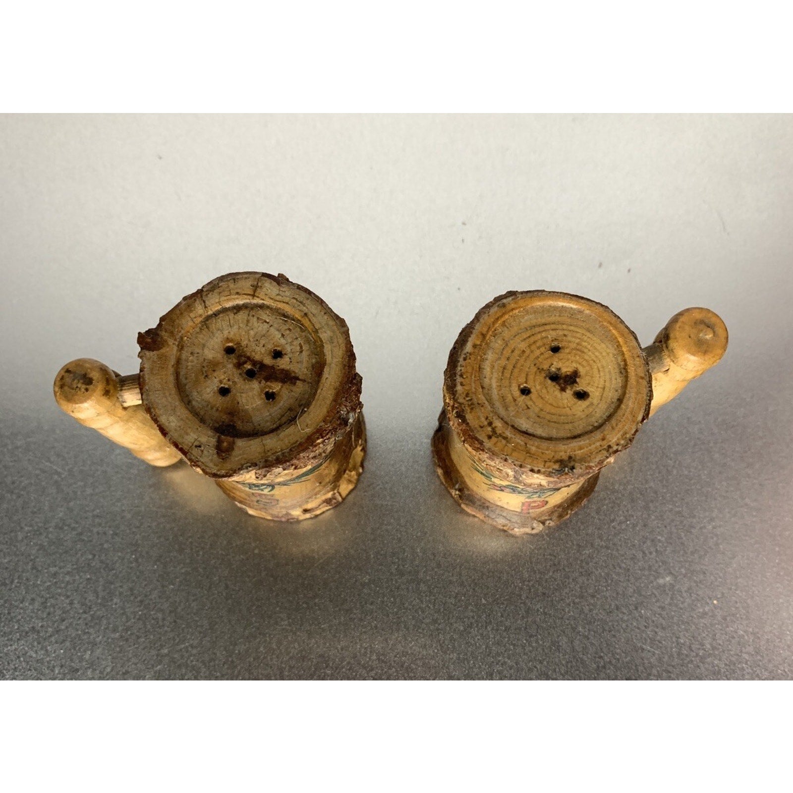 Vintage Bark Wood Salt & Pepper Shakers Pine Cones and Berries Rustic Christmas
