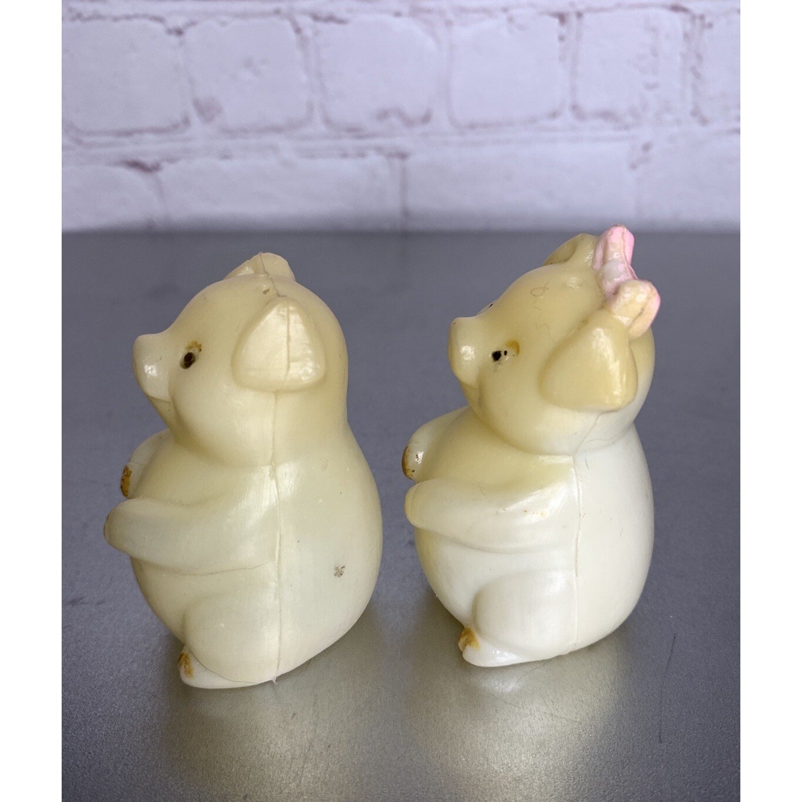 Vintage Pigs Piggies Salt & Pepper Shakers Plastic