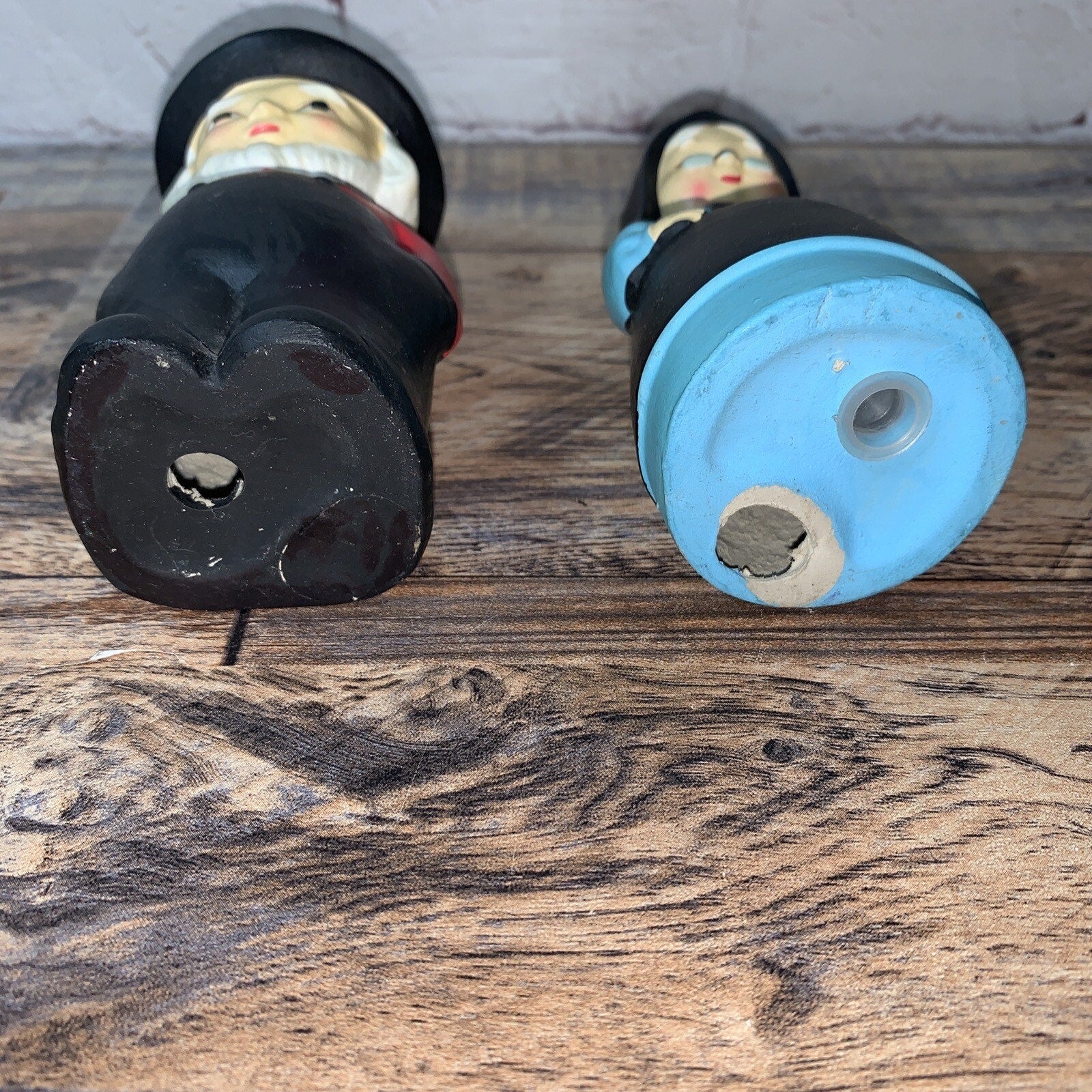 Vintage Old Amish Couple Salt & Pepper Shakers