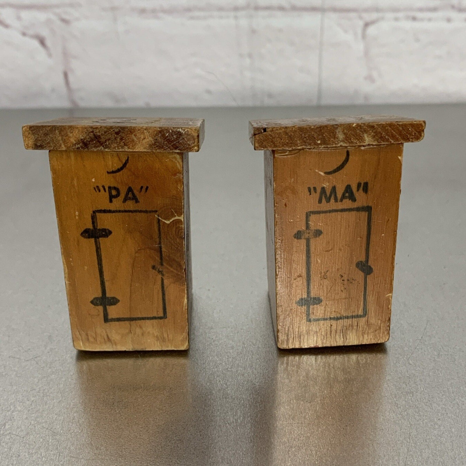 Vintage Ma Pa Outhouse Salt & Pepper Shakers Flushing NY Souvenirs