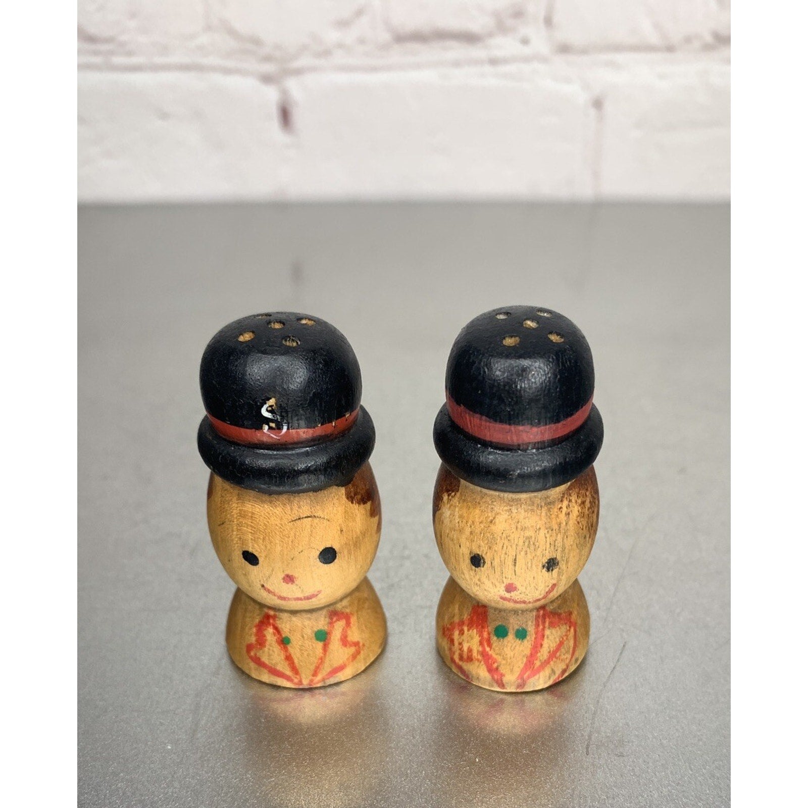Vintage Wood Men Bowler Hat Salt & Pepper Shakers Mini