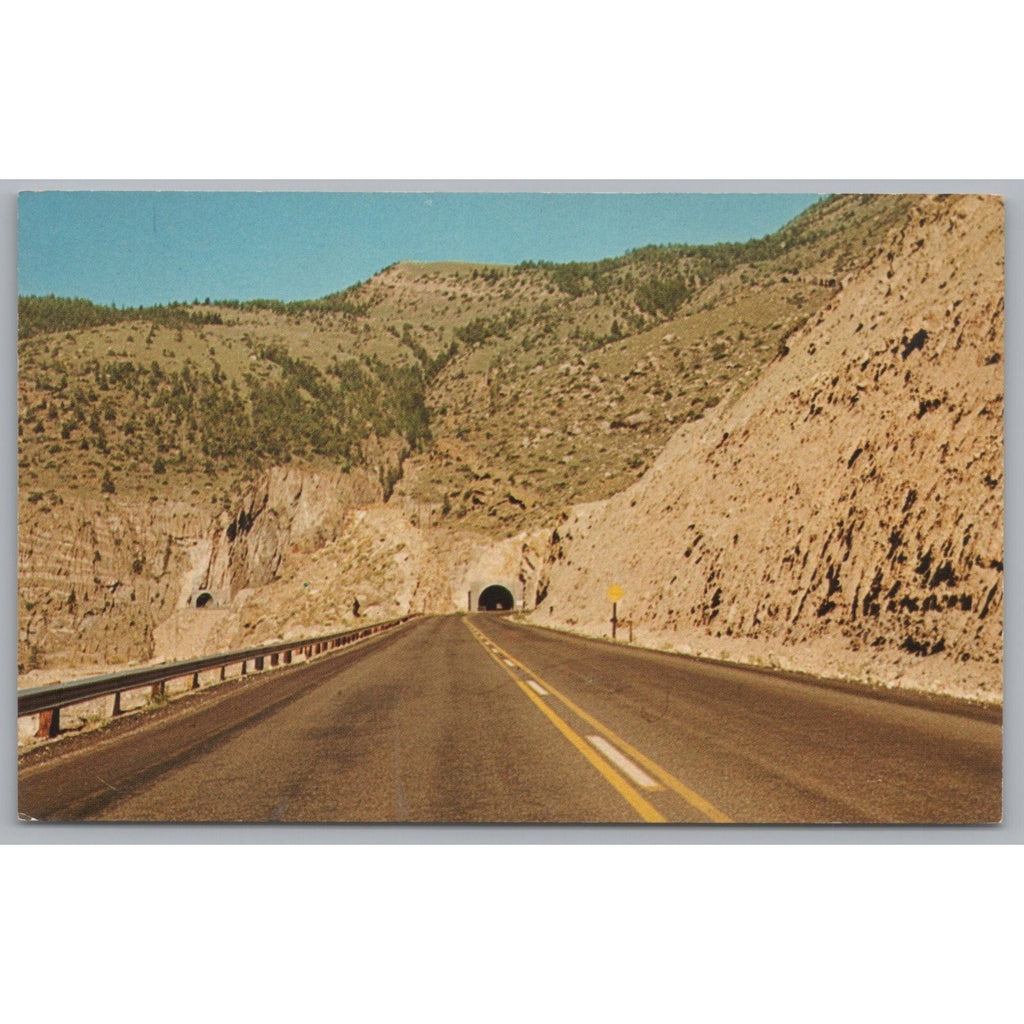 The Cody Road, Yellow Stone Natural Park, Wyoming, Vintage PC