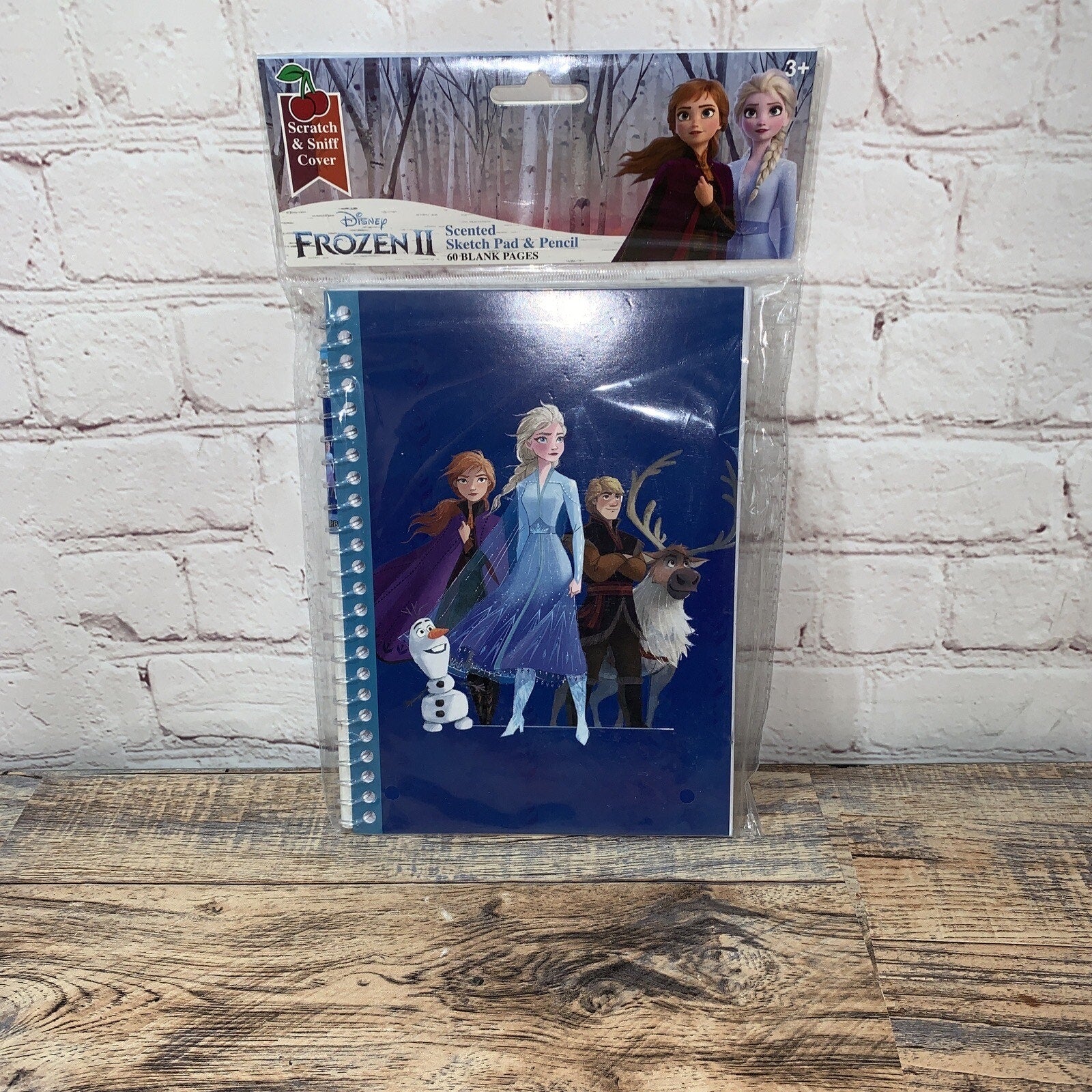 Frozen II 2 Scented Sketch Pad & Pencil Blue Scratch & Sniff