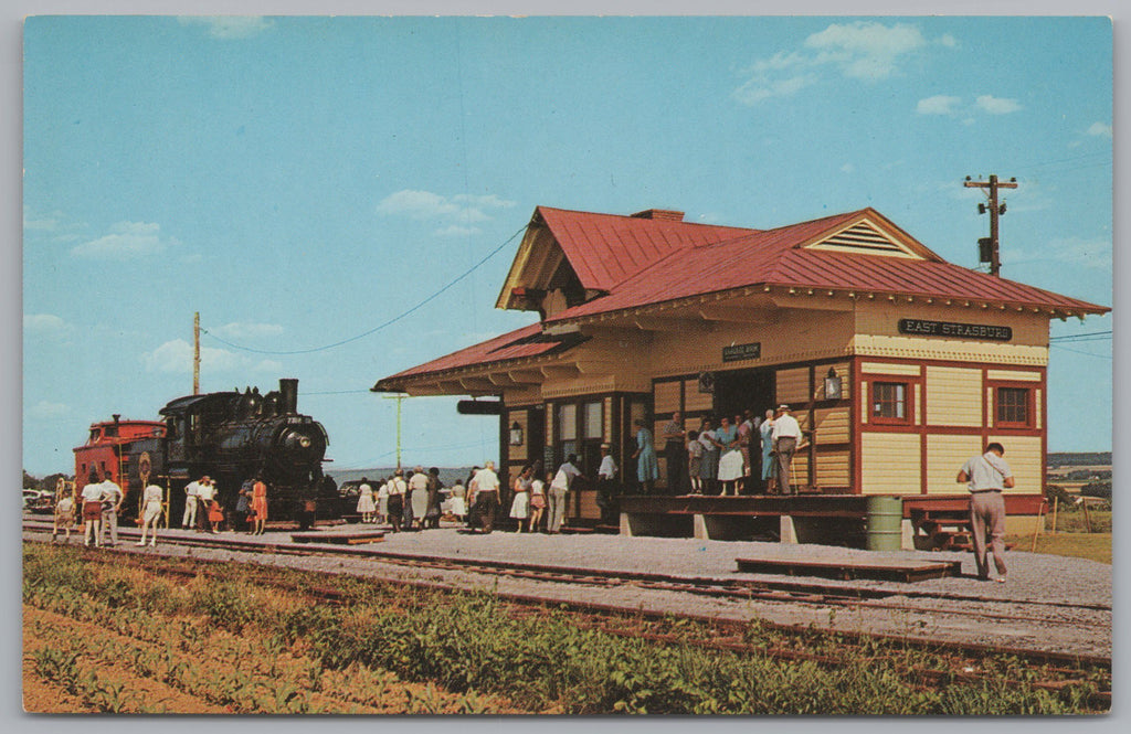 Strasburg Railroad Depot, Strasburg Pennsylvania, Vintage Post Card.