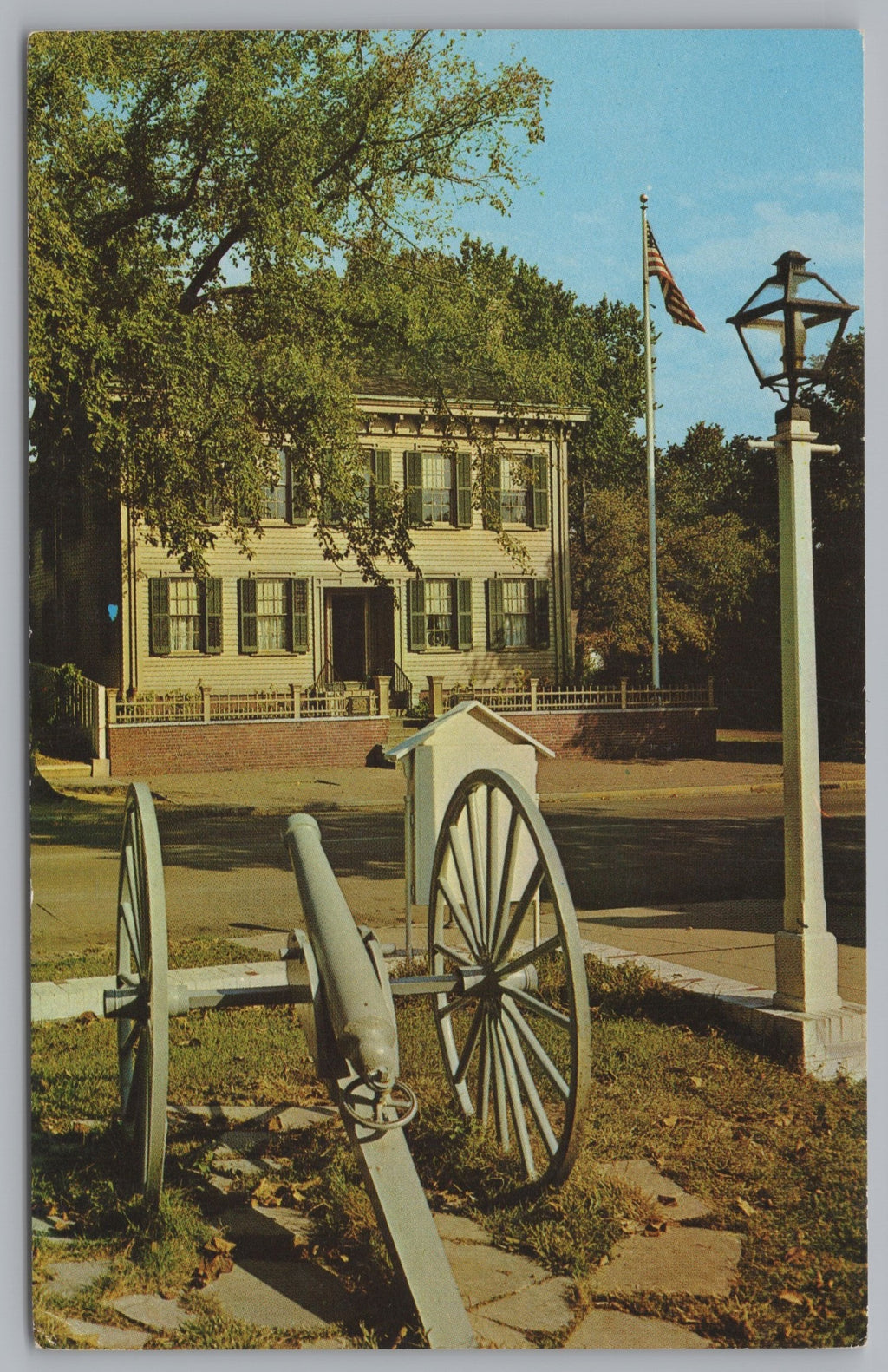 Home of Abraham Lincoln, Lincoln Museum, Springfield, Illinois, Vintage Post Card