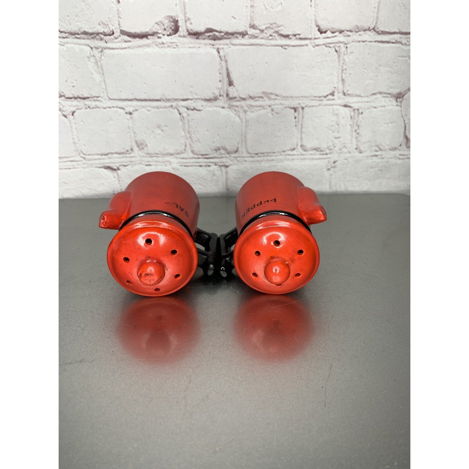 Vintage Red Coffee Pot Kettle Ceramic Salt & Pepper Shakers Japan
