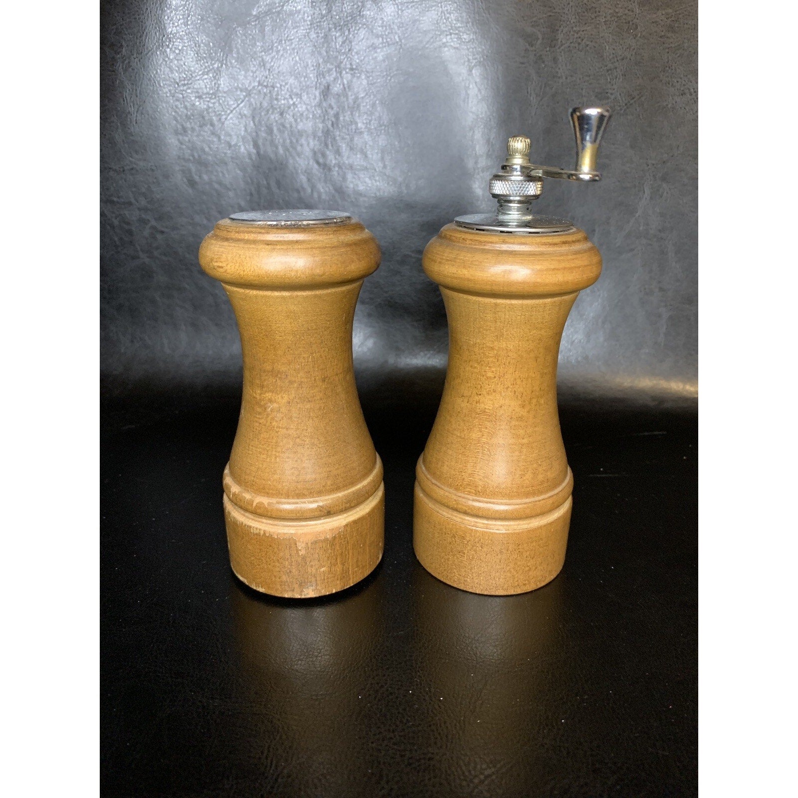 Vintage Wooden Salt Shaker & Pepper Mill Grinder Set 5” Tall MCM
