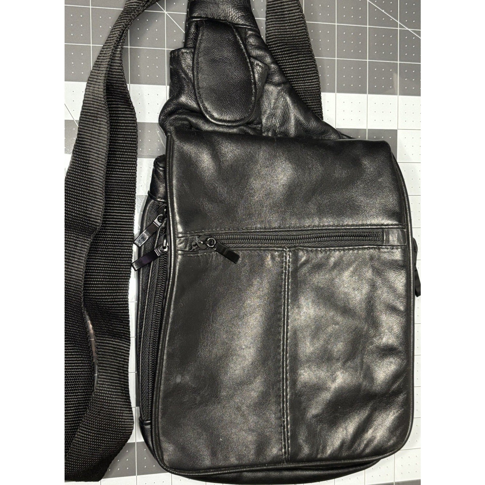 Buxton Genuine Leather Black Shoulder Slingback Hand Bag Purse