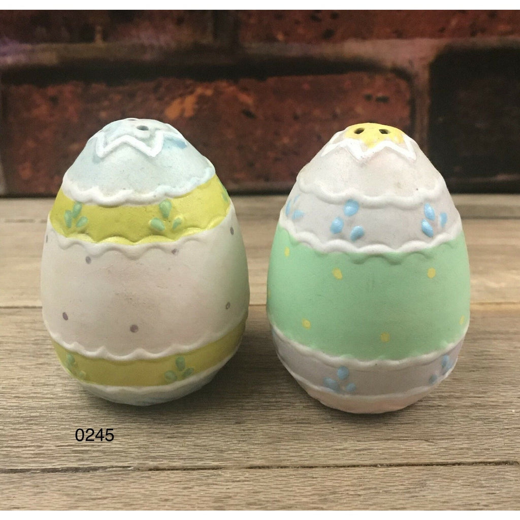Vintage Ceramic Pastel Painted Egg Salt & Pepper Shakers
