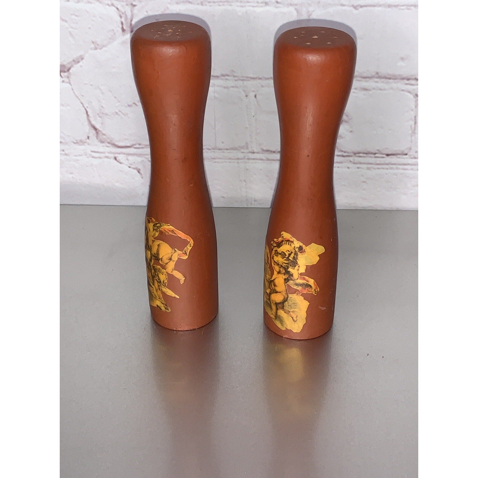 Vintage Mid Century Wooden Novelty Salt & Pepper Shakers