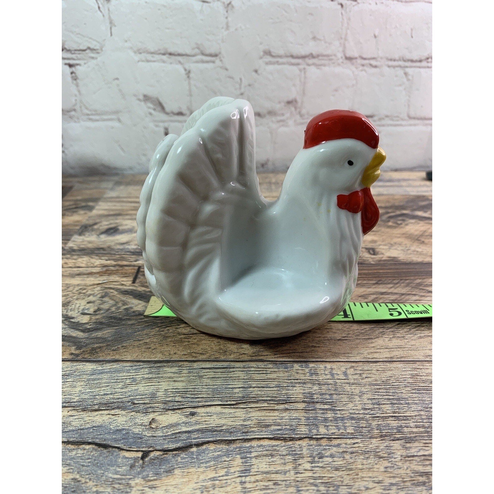 Ceramic Chicken Hen Salt Pepper Shaker Napkin Holder