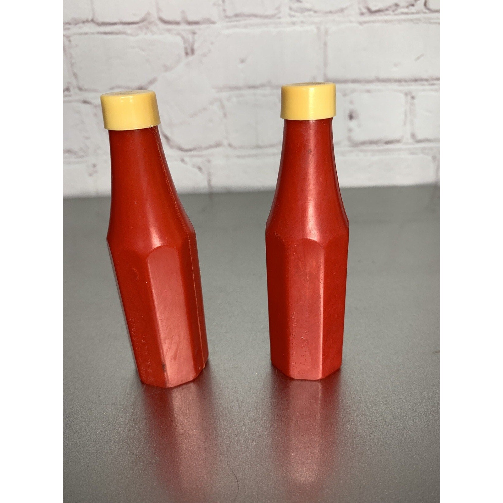 Vintage Heinz Tomato Ketchup Plastic Salt & Pepper Shakers JSNY Hong Kong