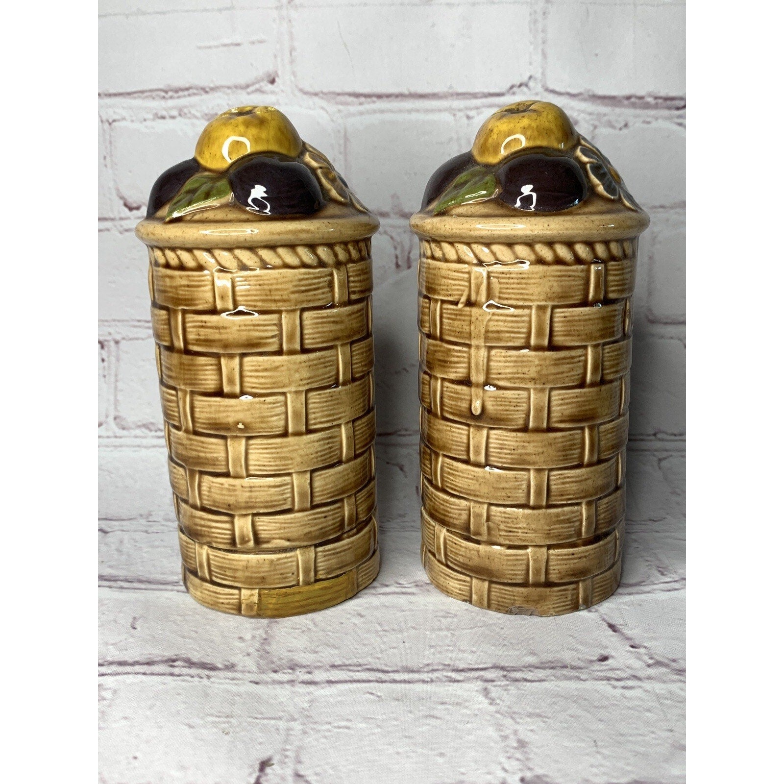 Vintage Pottery Stovetop Salt & Pepper Shakers Basket Weave Fruit 1974