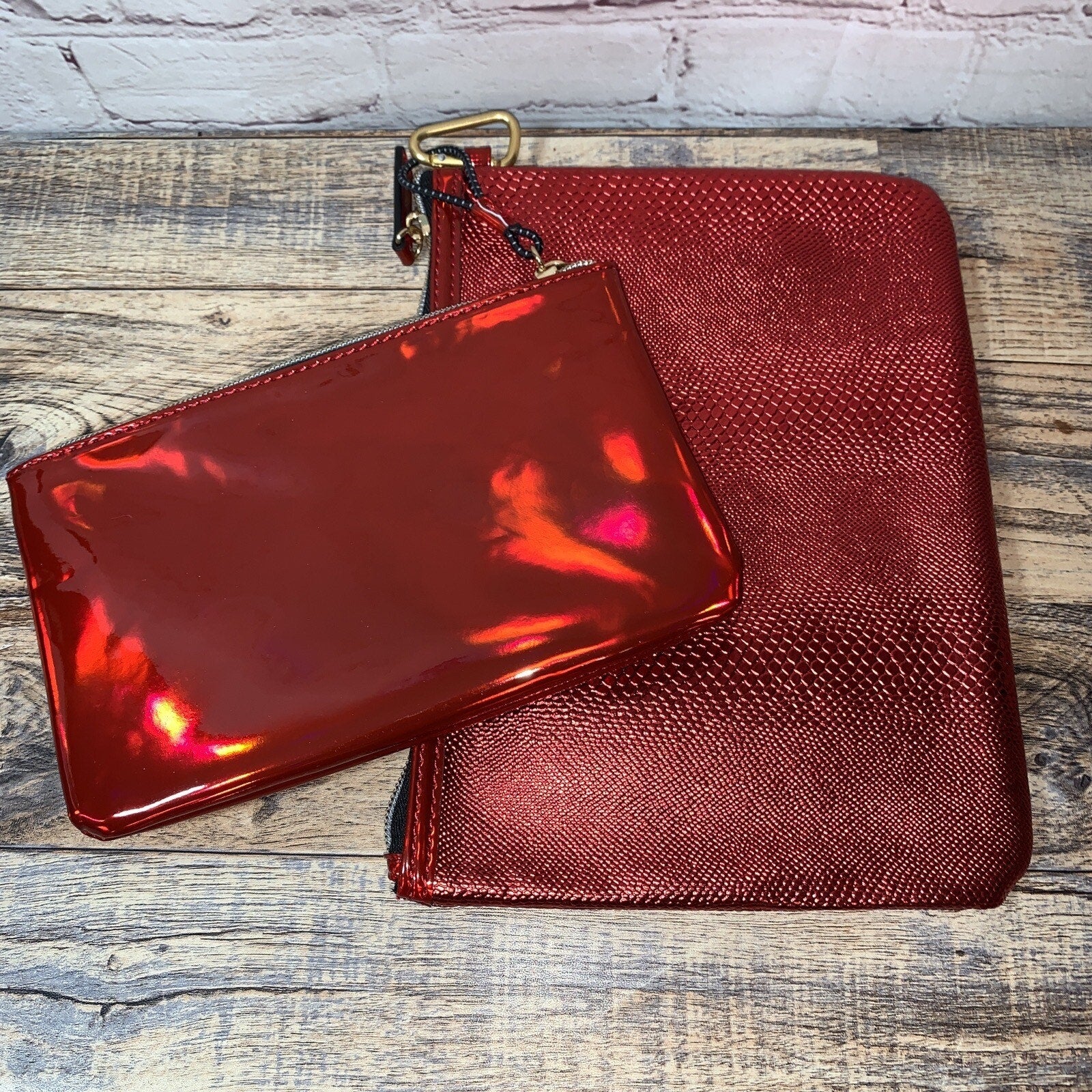 Kendall + Kylie Envelope Clutch Cosmetic Zip Pouch Gift Pack Patent Red Set
