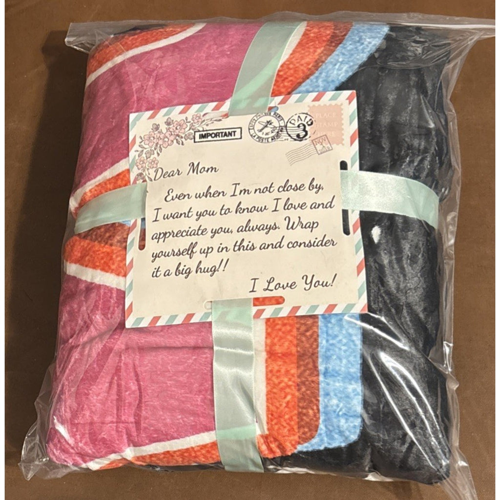 Throw Blanket "Mom is Wow Upside Down" 50" x 70" Blanket, Gift for Mom!