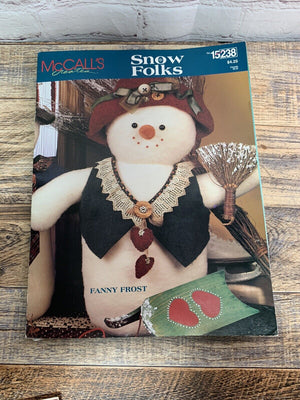 Lot of 6 Vintage Holiday Ornaments, Accessories Crafts Magazine 1990’s