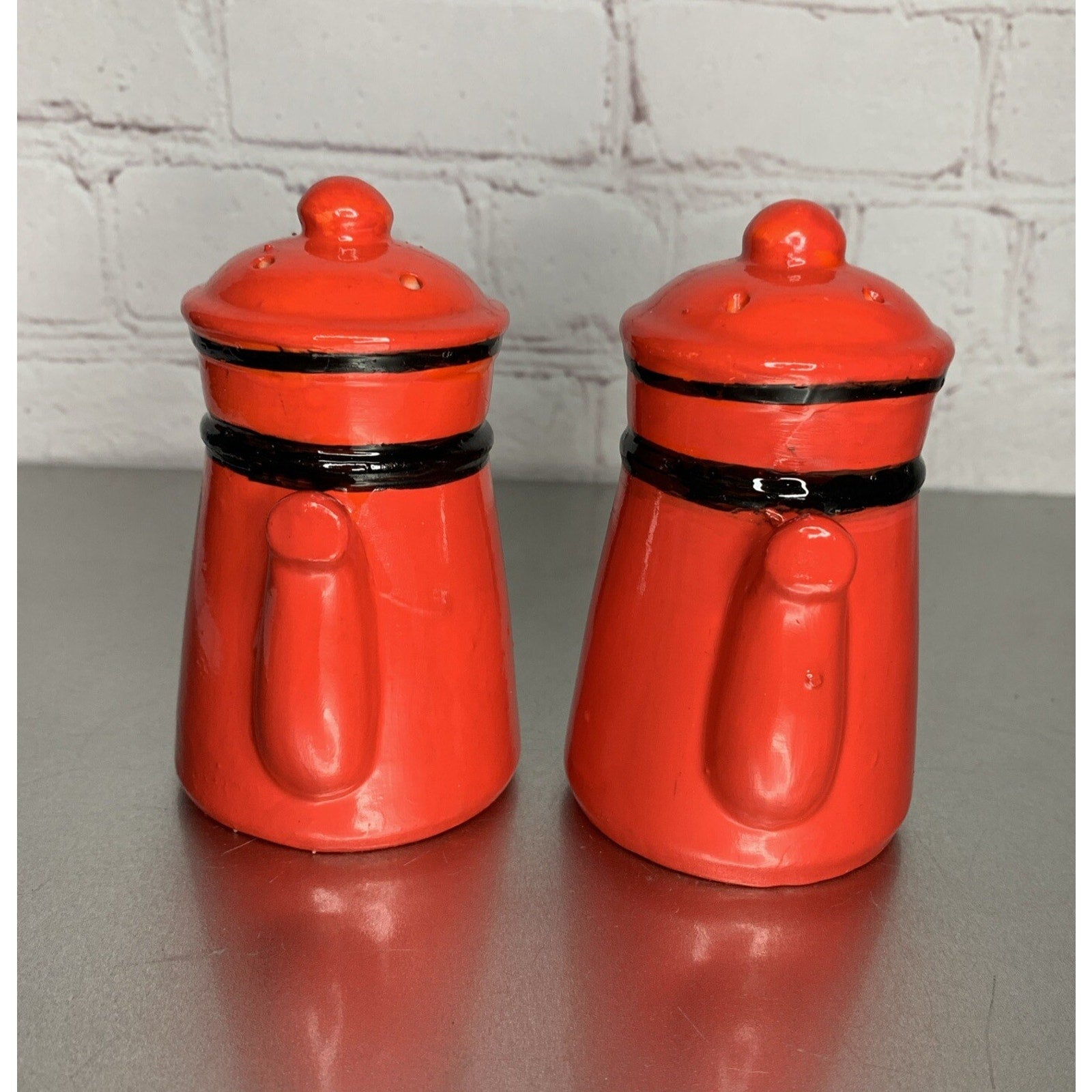 Vintage Red Coffee/Tea Pot Salt & Pepper Shakers Ceramic