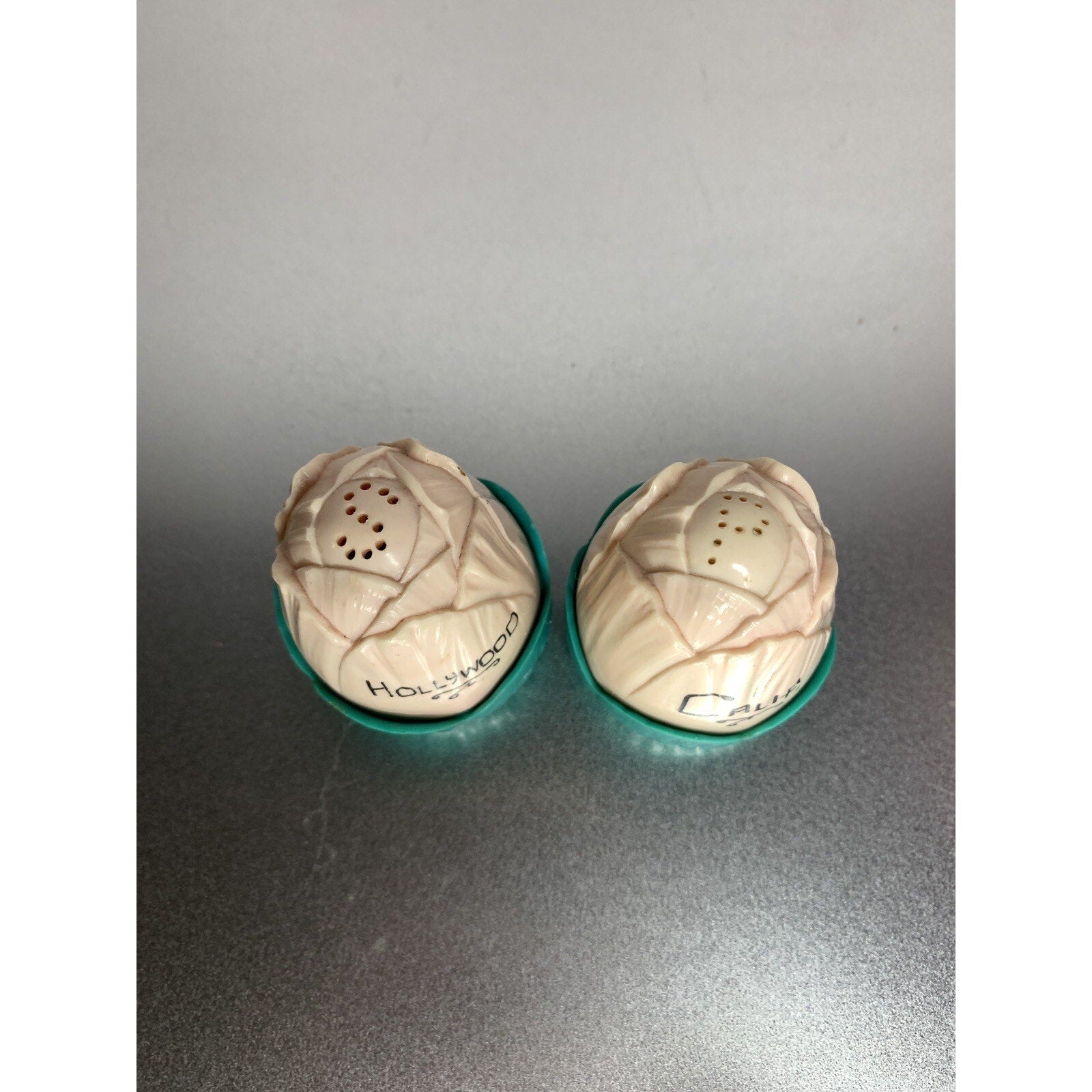 Vintage Tulip MCM Salt Pepper Shakers Green Light CreamPink Plastic Hollywood CA