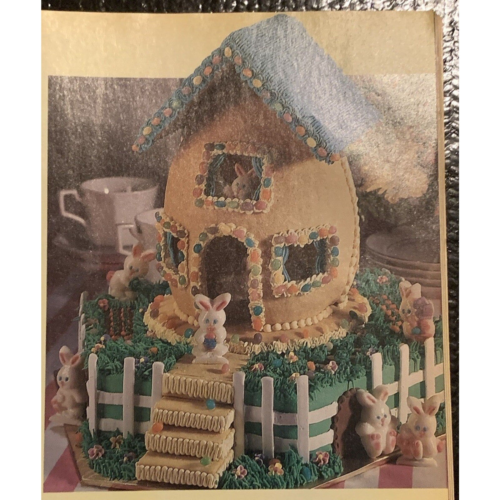 Wilton Cake Decorating 1994 Yearbook, 192 Pages, Paperback Book/Magazine
