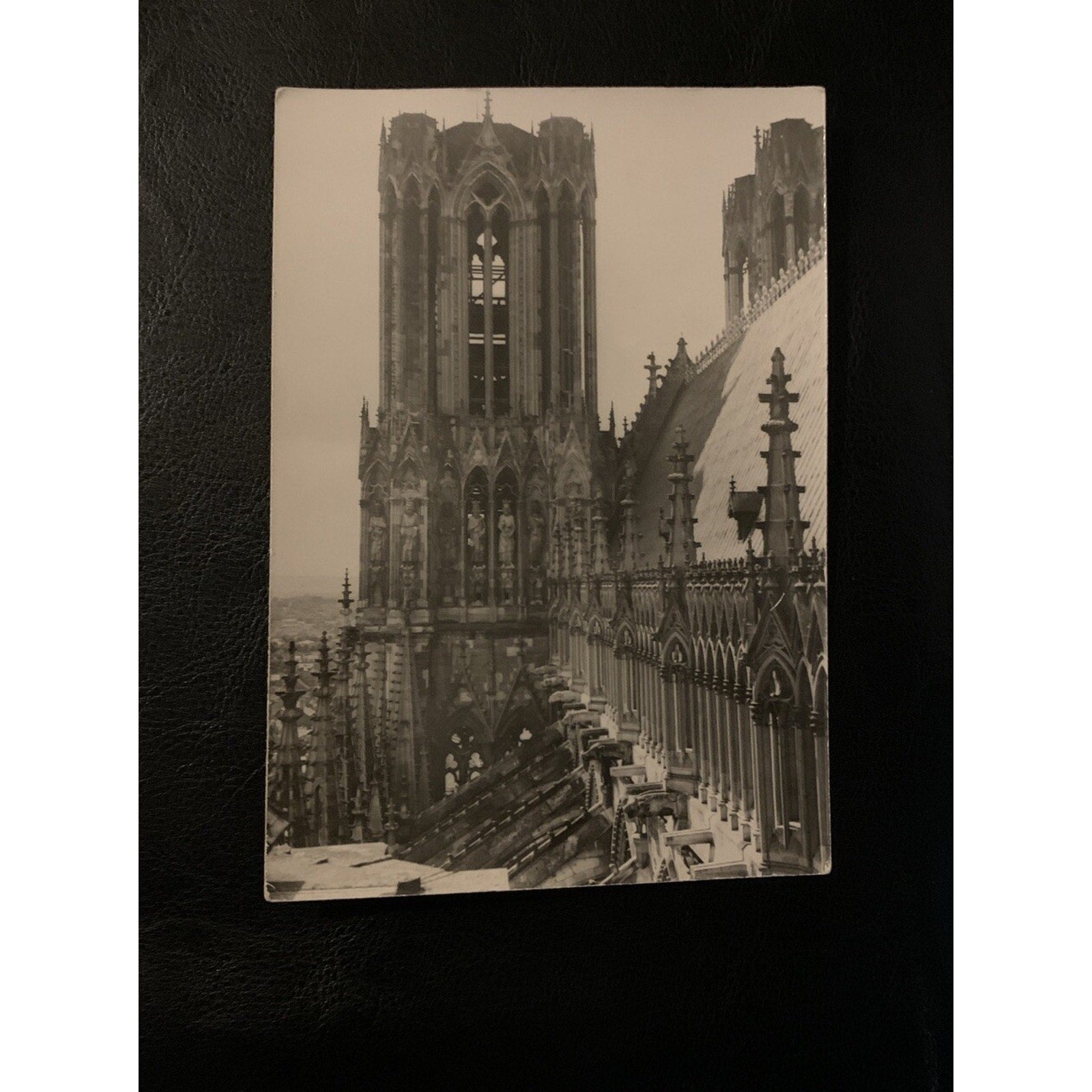 Reims. Marne. La Cathedrale Notre Dame. Tour Sud. Galerie des Rois. B&W RPPC