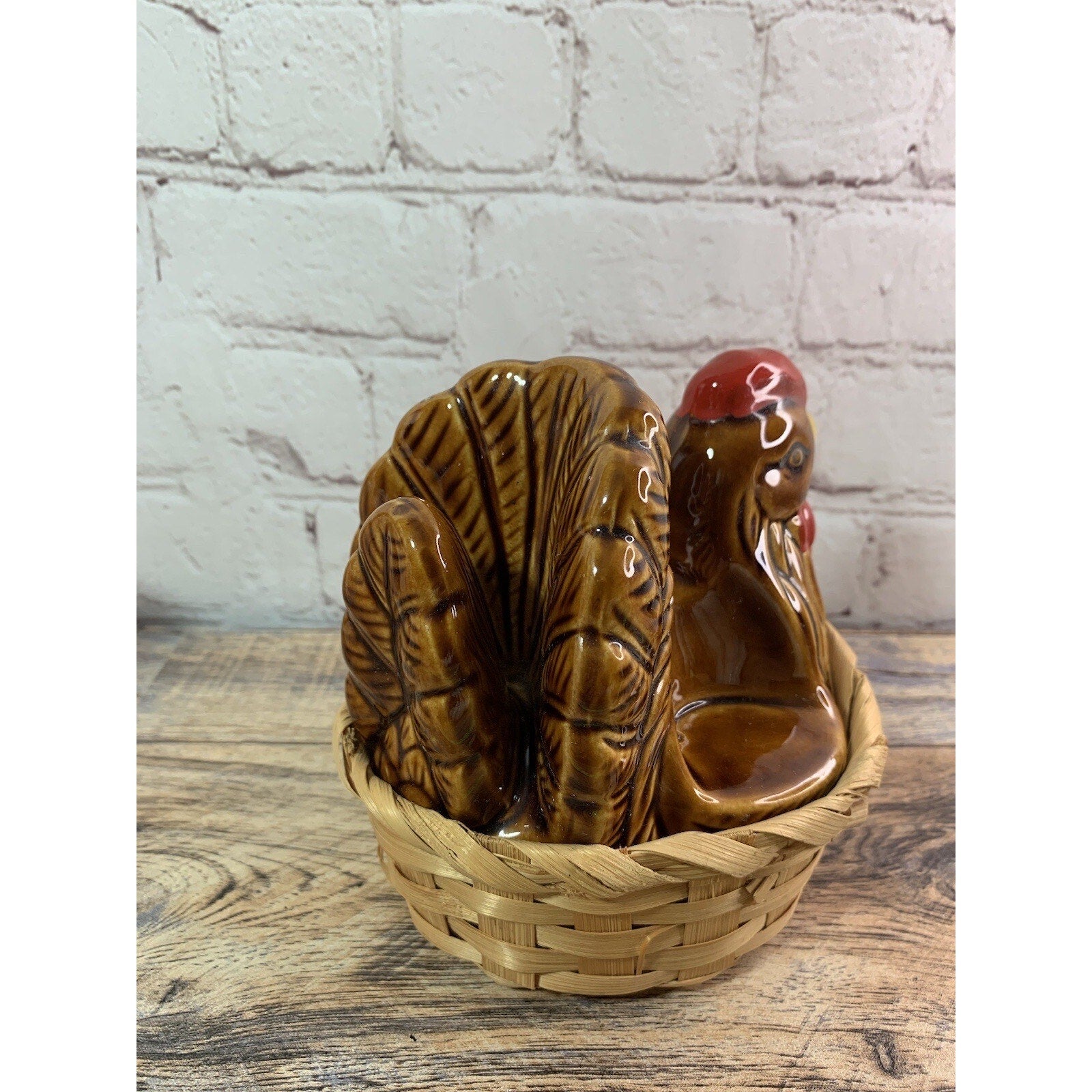 Ceramic Chicken Hen In Basket Salt Pepper Shaker Napkin Holder Brown Giftco