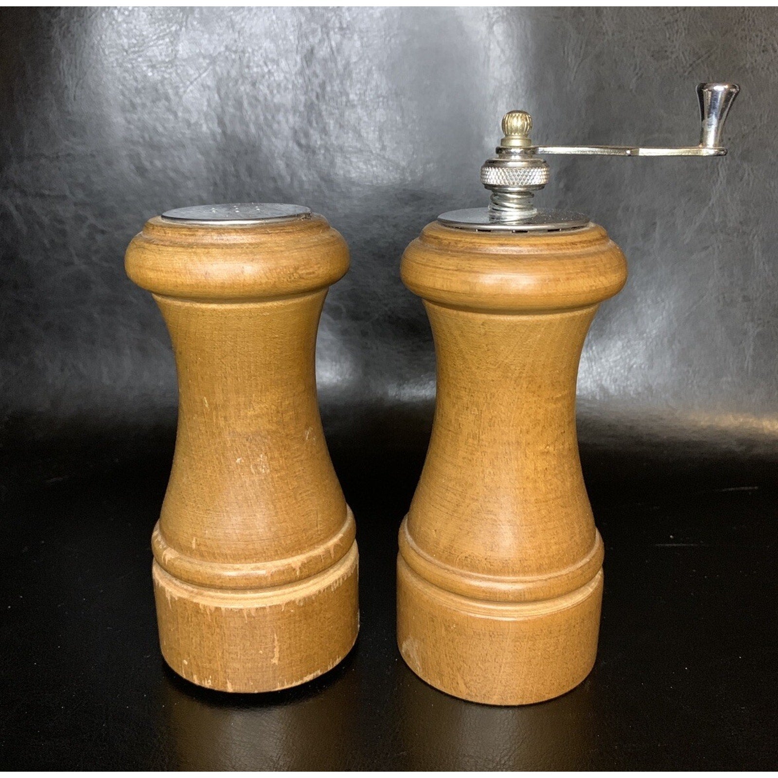 Vintage Wooden Salt Shaker & Pepper Mill Grinder Set 5” Tall MCM
