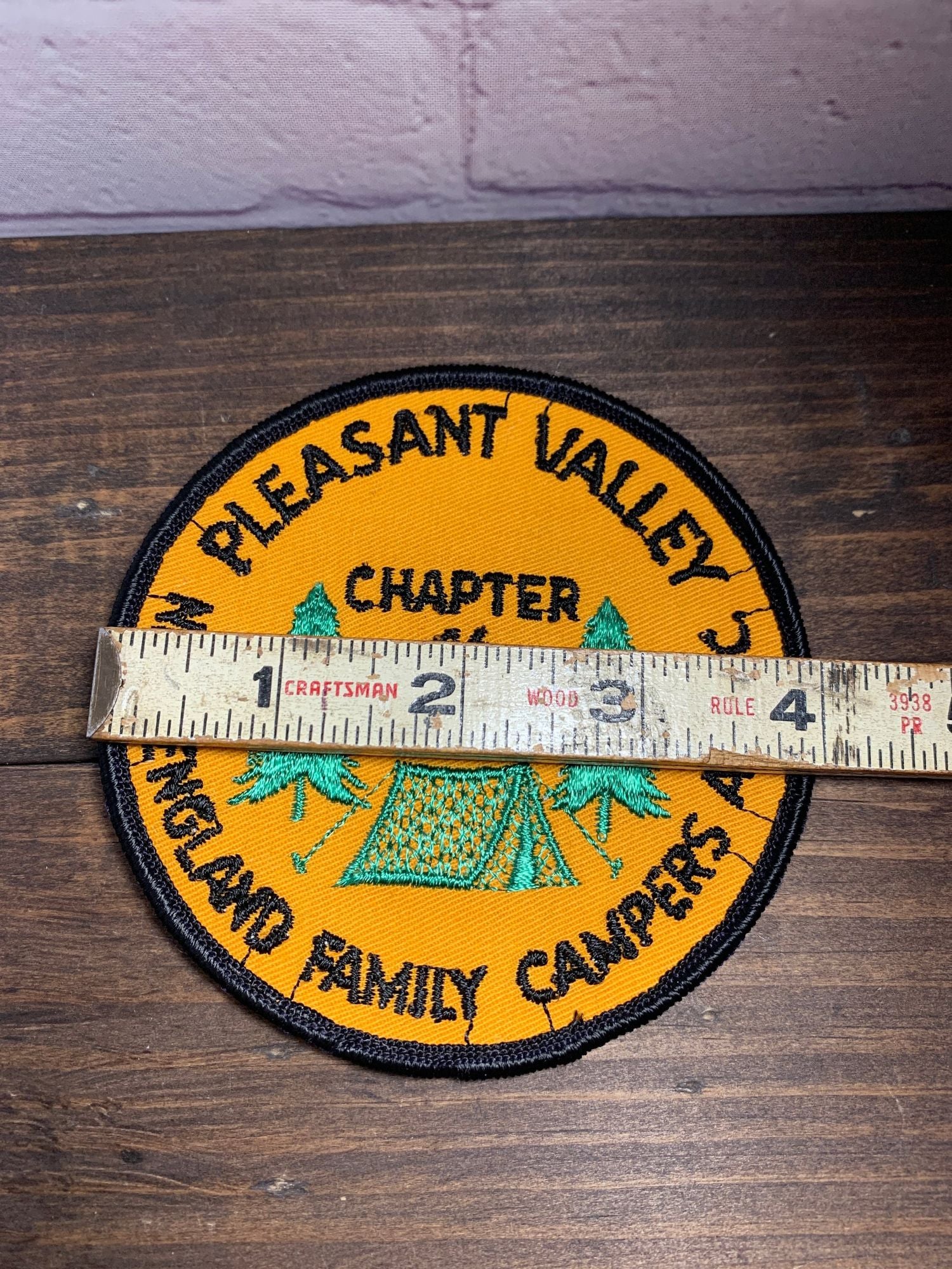 Vintage New England Family Campers Assoc, Pleasant Valley Patch - 4”Round