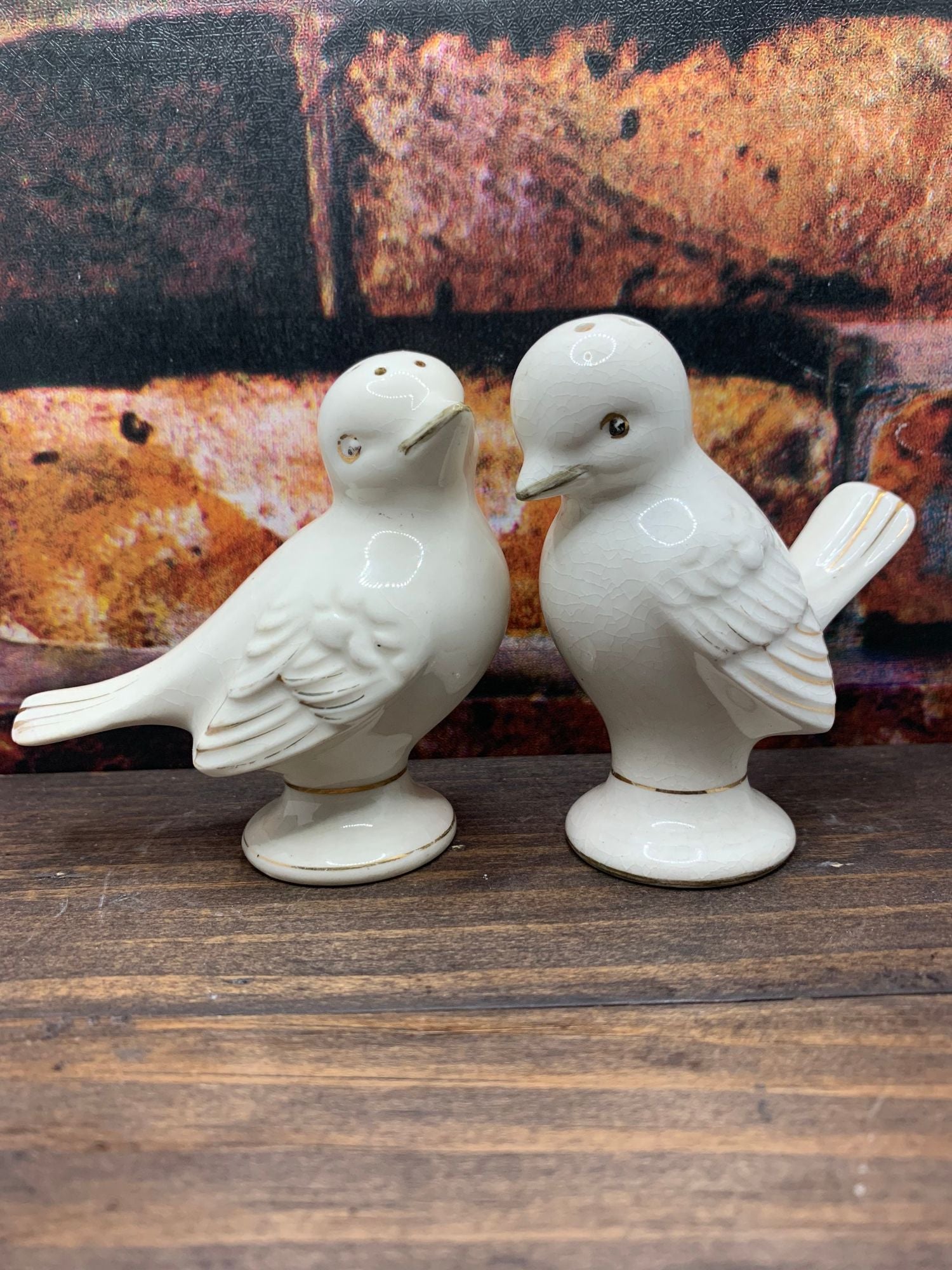 Vintage Ceramic White Dove Birds Salt & Pepper Shakers -Japan