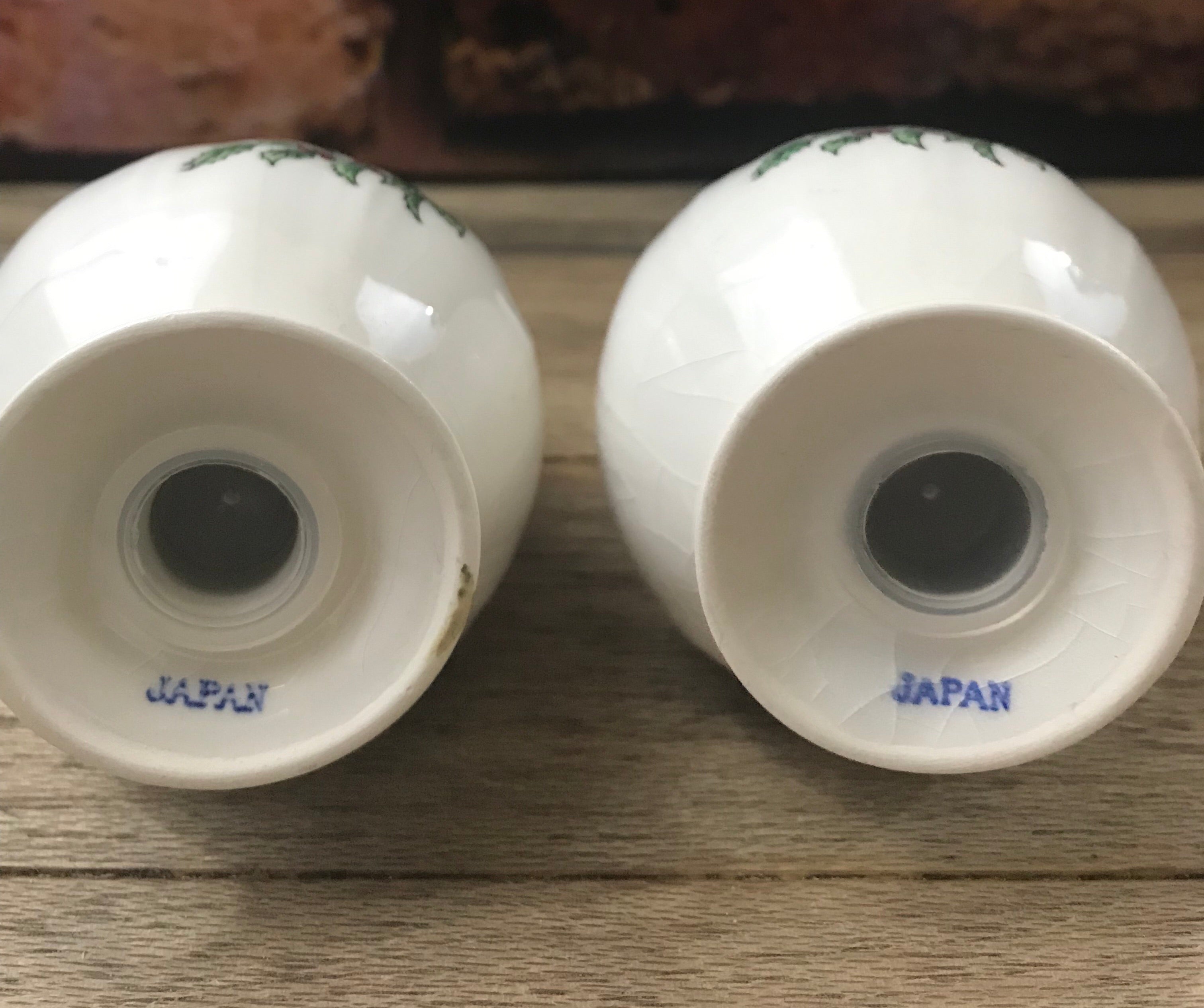 Vintage Porcelain Holly Berry Salt & Pepper Shakers w/Ribbed Pattern, Scalloped Edges-Japan 1950’s