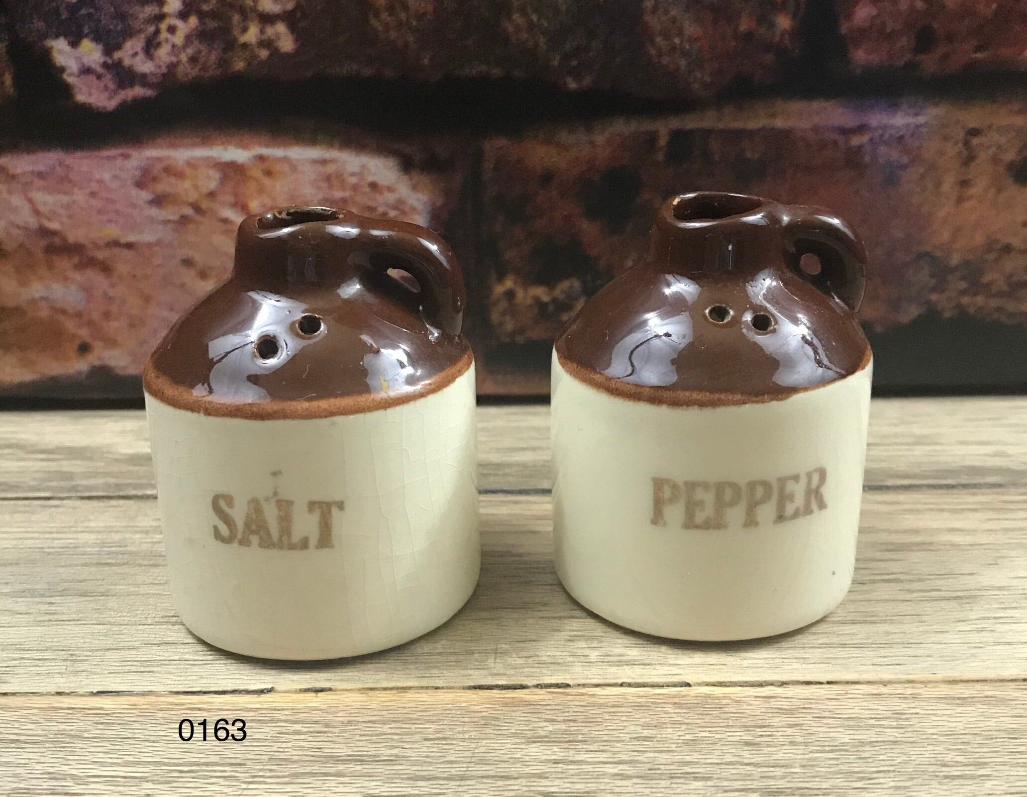 Vintage Pottery Jugs “Ash Lawn-Charlottesville VA, 22k Gold Hand Decorated Salt & Pepper Shakers-1980’s